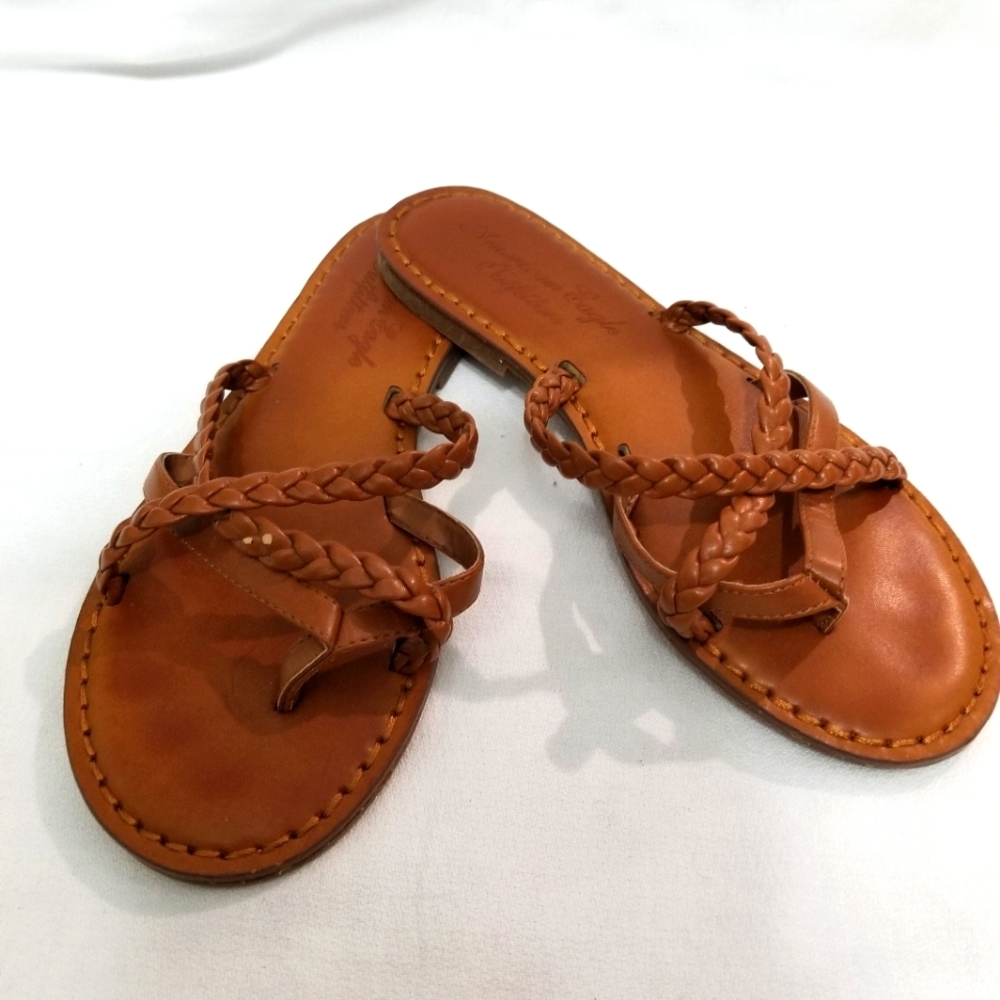 American Eagle Sandals